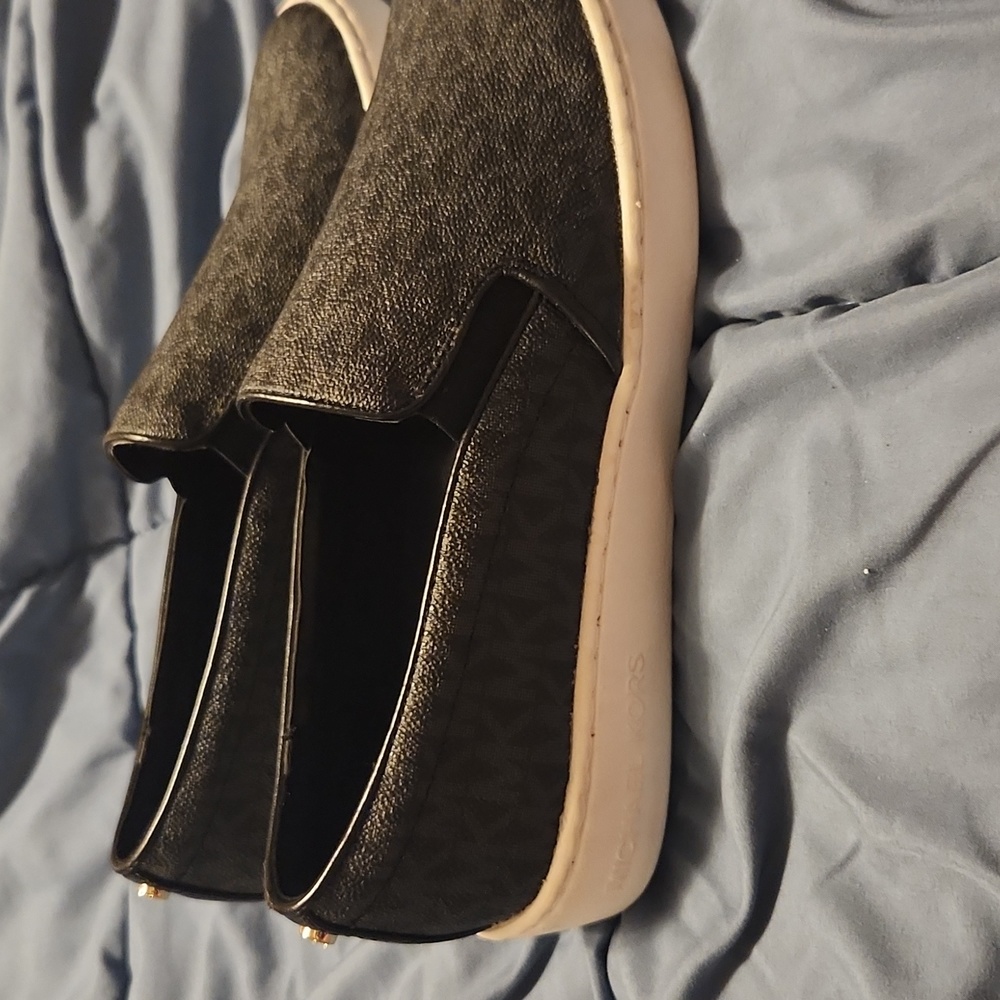 Michael kors sneakers 👟 - Picture 2 of 4